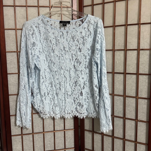 Karen Kane Light Blue Lace Top PTP 22 inches - Picture 1 of 3